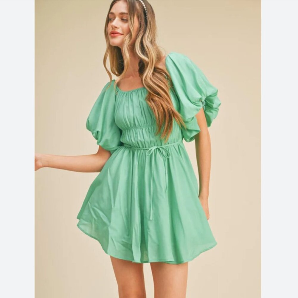 Unique Vintage Green puff sleeve romper Size Women's Large
